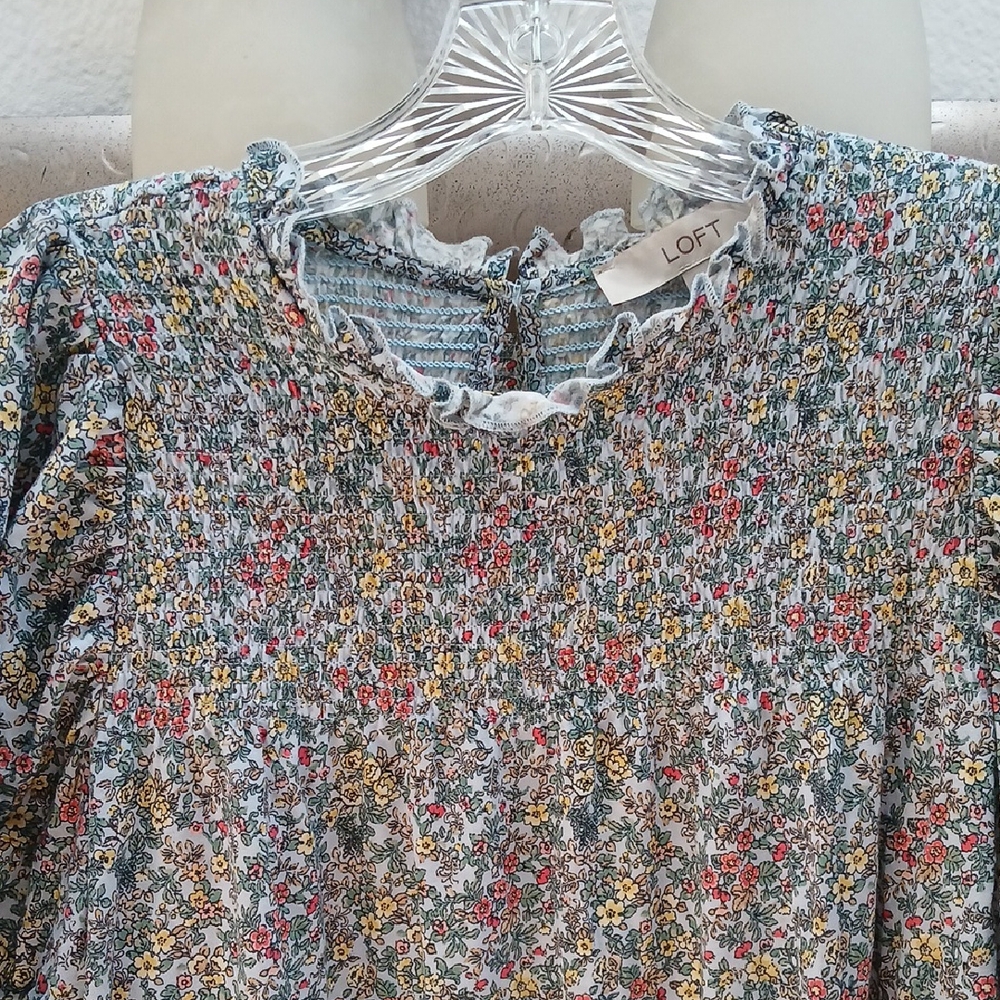 LOFT Green and Blue Floral Flutter Sleeve Blouse with Ruffled Peter Pan Collar - Picture 2 of 9